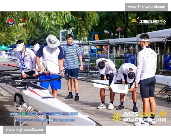 第八届沈阳赛艇公开赛浑河开赛 中外健儿逐浪 “最美静水赛道”